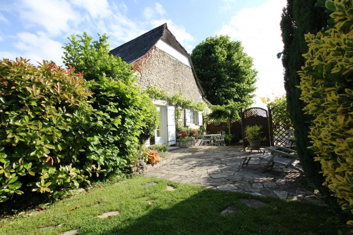 Villa Chez Castagnet à Assat Extérieur photo